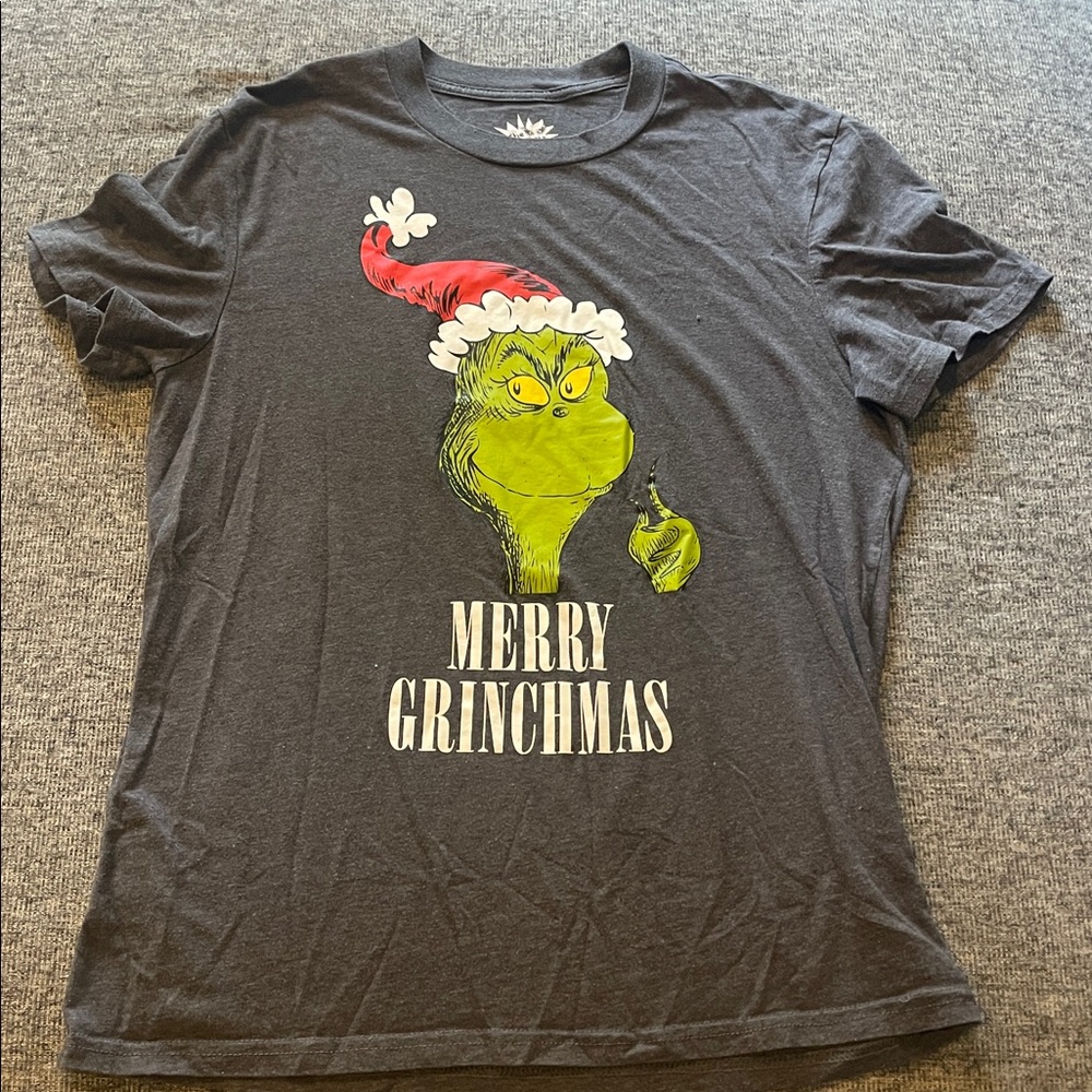 Gray Grinch Graphic Tee - Short Sleeve